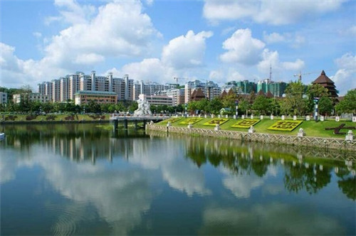 济南千佛山风景名胜区自驾游路线(济南千佛山风景名胜区旅游)
